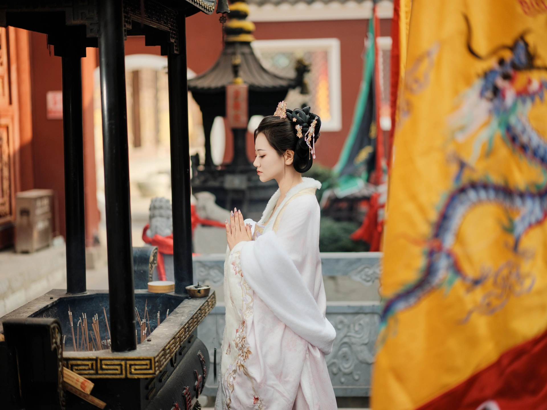 [YITUYU艺图语]2025.02.12 焚香祈愿 媛媛 2